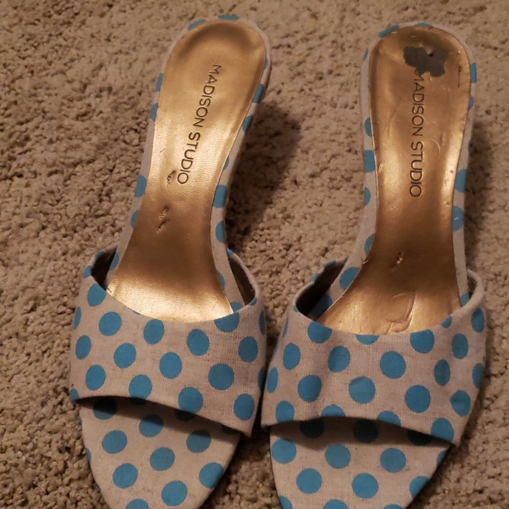 Tan and aqua polka dot heels